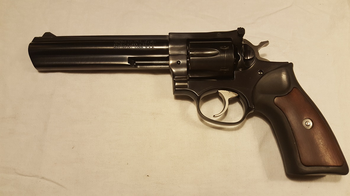 Ruger GP100 samlet 25